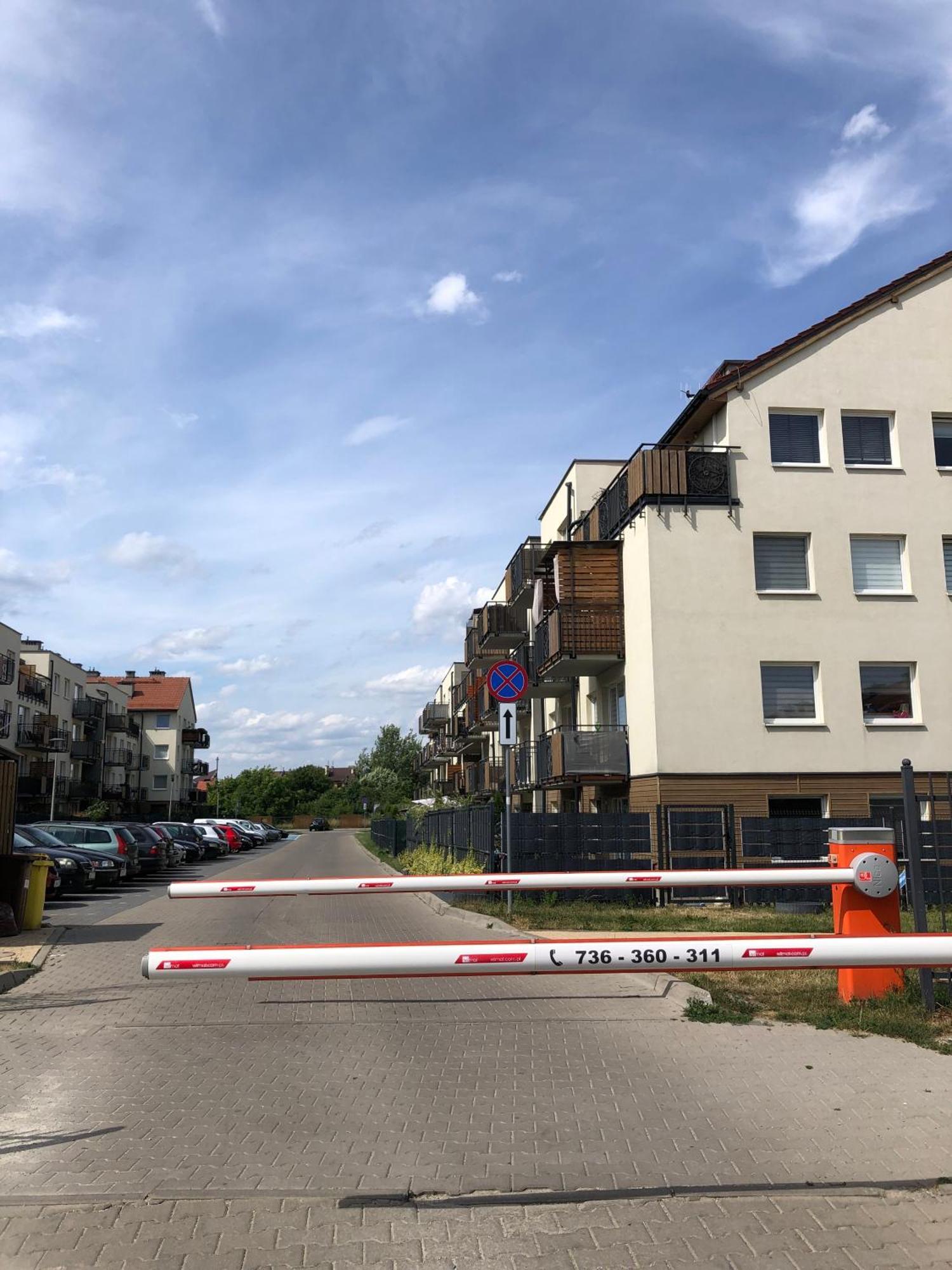 Urocze Mieszkanie Z Ogrodkiem I Bezplatny Parking Breslavia Exterior foto